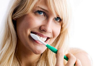 Alegerea unui dinte bun pulbere în loc de paste obișnuite