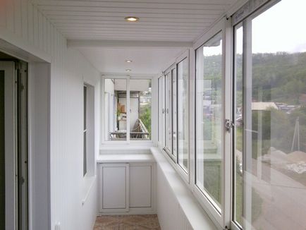 Cum de a decora interiorul balcon
