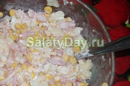 Salata cu carne de pui și ananas, rețete