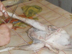 Cum să taie găinile