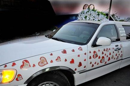 10 idei modul de a decora masina pentru o fotografie de nunta c