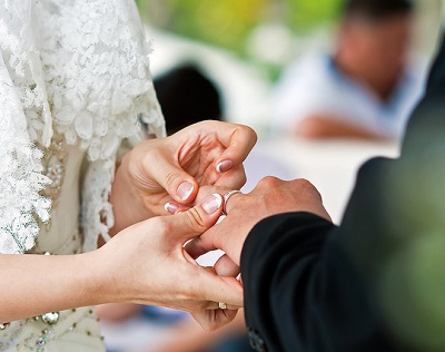 De ce aveți nevoie pentru a aduce de-a lungul a doua zi de registru de birou nunta