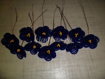 margele Violet cu mâinile (violet) margele Violet cu mâinile
