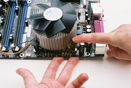 Cum de a lubrifia cooler (ventilator) pe computer cum să demontați unsoarea utilizat