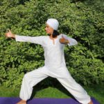 Kundalini yoga pentru începători la domiciliu
