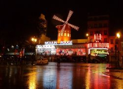 Moulin Rouge din Paris