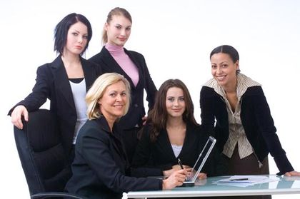 Caracteristicile de lucru in echipa femeilor - cum să obțineți de-a lungul și de a supraviețui printre astfel de