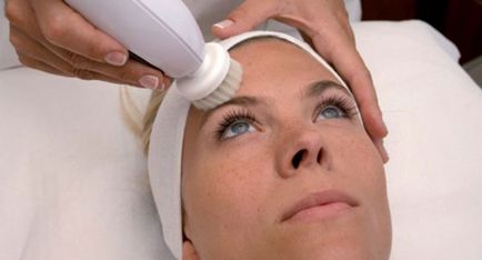 De ce acnee pe frunte - pentru femei și bărbați, există mici, după 30 de ani