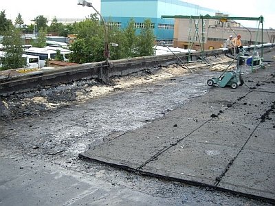acoperiș de reparații grele de acoperiș moale, tehnologia cauciucului lichid (de acoperis) Repararea de acoperiș pentru acoperișuri grele moale, un cauciuc lichid, tehnologia