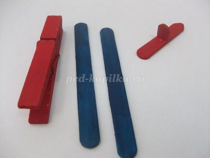 Avionul cu mâinile lor din carton (carton) Avionul cu mâinile lor din carton
