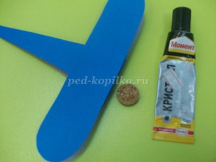 Avionul cu mâinile lor din carton (avion) Avionul cu mâinile lor din carton