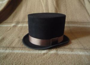 pălărie Cilindru cu mâinile (foto), o clasă de master, cum să facă un cilindru pălărie de hârtie și pânză