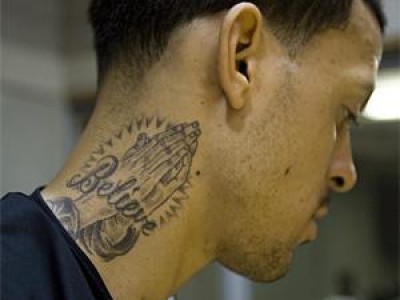 Tatuaje pe gat, valoarea și tatuaje foto pentru bărbați și femei