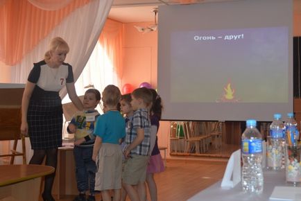 Lecția pentru copiii preșcolari de vârstă „foc - fiecare incendiu