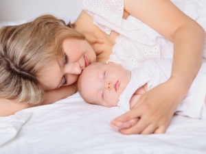 Cum sa dormi copilul nou-născut