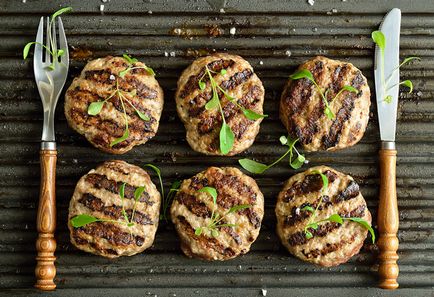 Cum de a găti burger perfecta 10 sfaturi ascuțite (gătești) Cum de a găti burger perfecta 10 sfaturi interesante