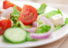 Cum de a găti reteta salata Shopska cu fotografie (gatiti salata Shopska) Cum de a găti rețeta salata Shopska cu o fotografie