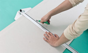 Cum să taie și să se aplece gips-carton în casă cu setul de instrumente