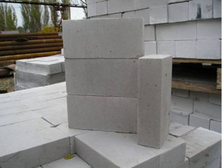 Cum blocuri de beton celular cu calculele sale mâini