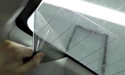 Cum de a elimina nuanța de sticlă le eliminați lipici