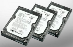 Ca și în BIOS pentru a activa pe hard disk, apoi verificați performanța de antrenare (BIOS) Ca și în BIOS pentru a activa pe hard disk, apoi performanța test drive