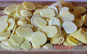 Cartofi la cuptor în sos de smântână în cuptor - un pas cu pas reteta fotografii