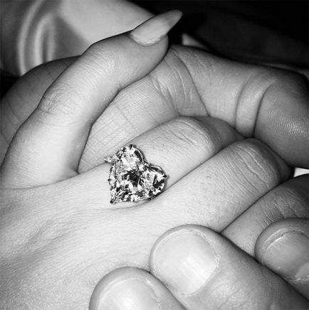 Lady Gaga și Taylor Kinney sa logodit pe Ziua Îndrăgostiților