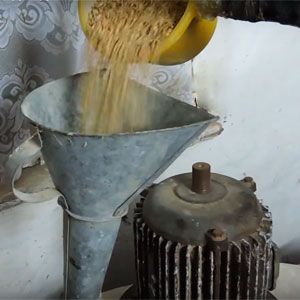 Homemade Macinatoare de cereale cu mâinile sale desene, dimensiuni, video