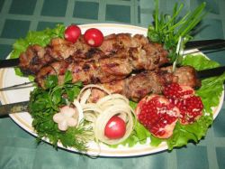 Kebab în suc de rodie