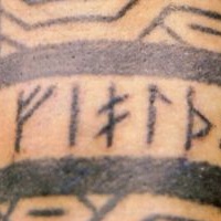 farmece de tatuaje pentru bărbați