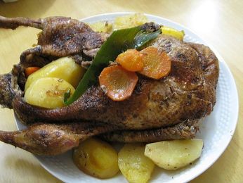 Duck cu cartofi delicioase și rețete simple,