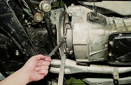 Înlocuirea ambreiajului VAZ-2106 cu propriile sale mâini, vase de reparații