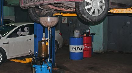 Cum se schimbă uleiul de motor
