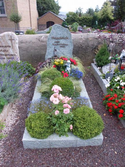 Cum de a decora morminte în cimitire