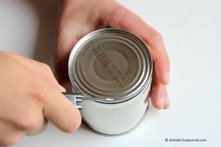 Cum se utilizează deschizător de sticle pentru alimente conservate