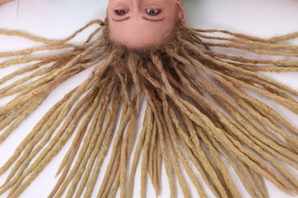 Ce cu dreadlocks