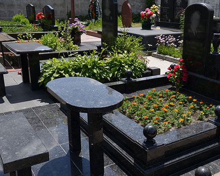 Cum de a decora morminte în cimitire Cum de a decora morminte în cimitire