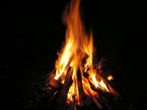 Cum se aprinde focul fără chibrituri