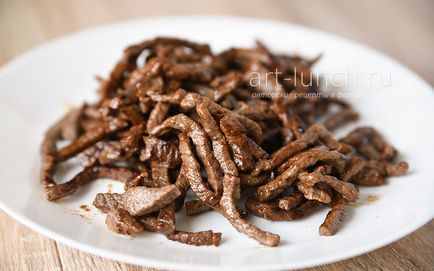 Carne de vită Stroganoff - un pas cu pas fotografii reteta (carne de vită) Carne de vită Stroganoff - un pas cu pas reteta fotografii