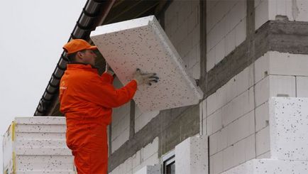 Casa caldă de beton celular în afara recomandărilor de revizuire