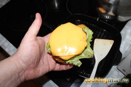 Cheeseburger - gătit pentru bărbați (Sandwich) Cheeseburger - gătit pentru bărbați