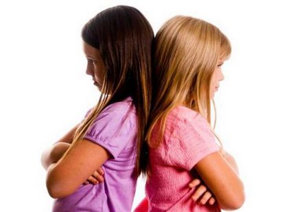 Pentru prietenul ei să se întoarcă complot, cum și când să citească (cineva vrea să se întoarcă) Pentru prietenul ei să se întoarcă complot, cum și când să citească