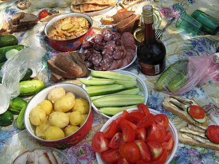 Ce să aducă pe o masă de picnic dintr-o listă de produse și rețete de vară