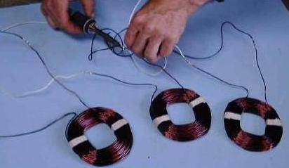 Generator pe magneți permanenți cu mâinile lor (permanent) Generator pe magneți permanenți cu mâinile lor