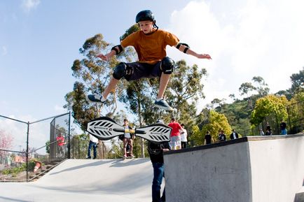 Cum să învețe să călărească un ripstike (plimbare cu skateboard-ul pe două roți) Cum să învețe să călărească un ripstike