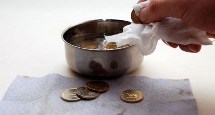 Cum pentru a curăța o monedă veche în casă, precum și vechi, găsit în pământ, și din momentul