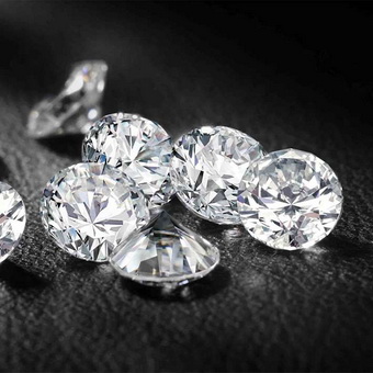 Cum să se facă distincția diamant de alte pietre diferă diamante tăiate de la moissanite, și fionita