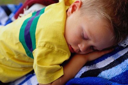 Cum se intarca un copil să scrie pe timp de noapte în pat înțelegem cauzele bolii