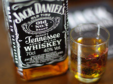Cum de a bea jack daniel s (Daniel) Cum de a bea Jack Daniel s