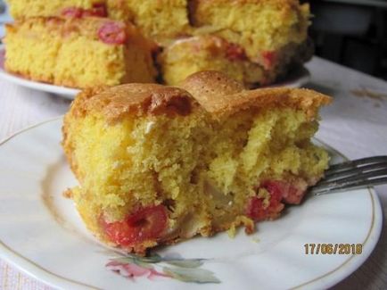 Cum de a găti o delicioasă plăcintă cu mere cu mere (ar trebui să crească ori) Cum de a găti o delicioasă plăcintă cu mere cu mere
